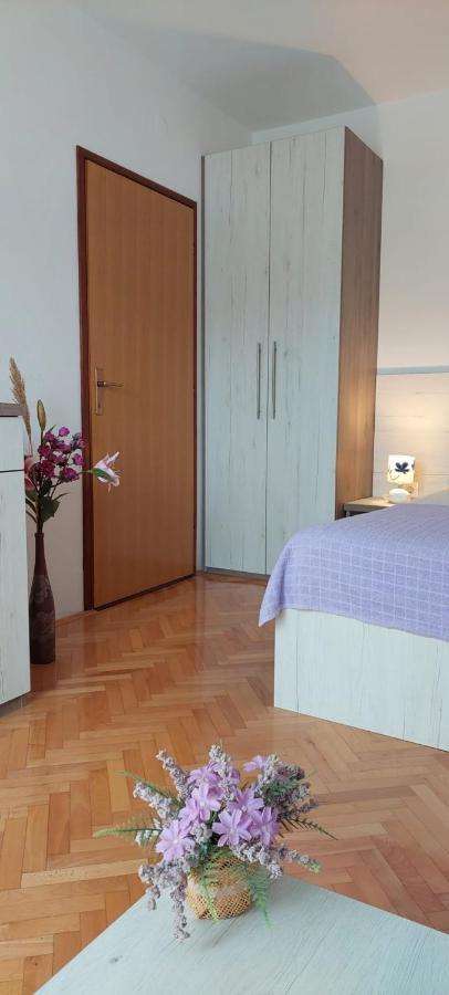 Apartments Barcarola パグ エクステリア 写真