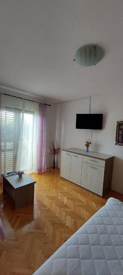Apartments Barcarola パグ エクステリア 写真