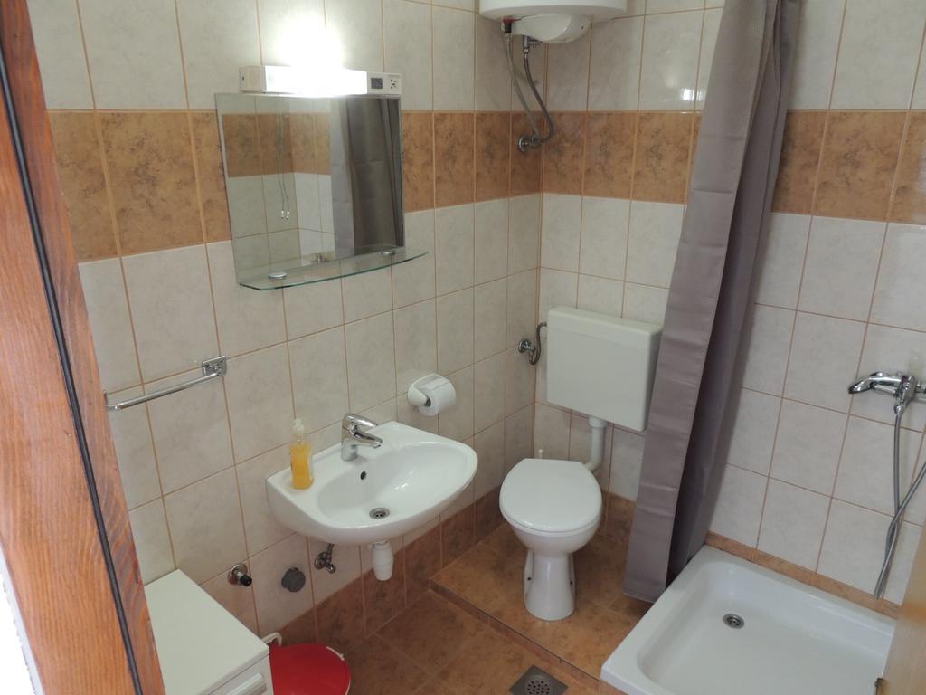 Apartments Barcarola パグ エクステリア 写真